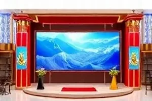 《屋顶上的海》封面：屋顶水箱与远处的水面反光